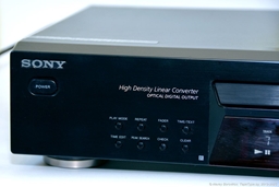 2001 Sony CDP-XE570